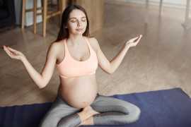 Best Pregnancy Yoga Classes Online, Apple Hill