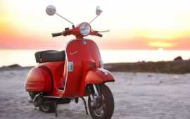 Buy a New Fashionable Vespa Scooter Online