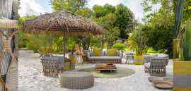 Outdoor Furniture Materials: Choosing What's Right, $ 8,000